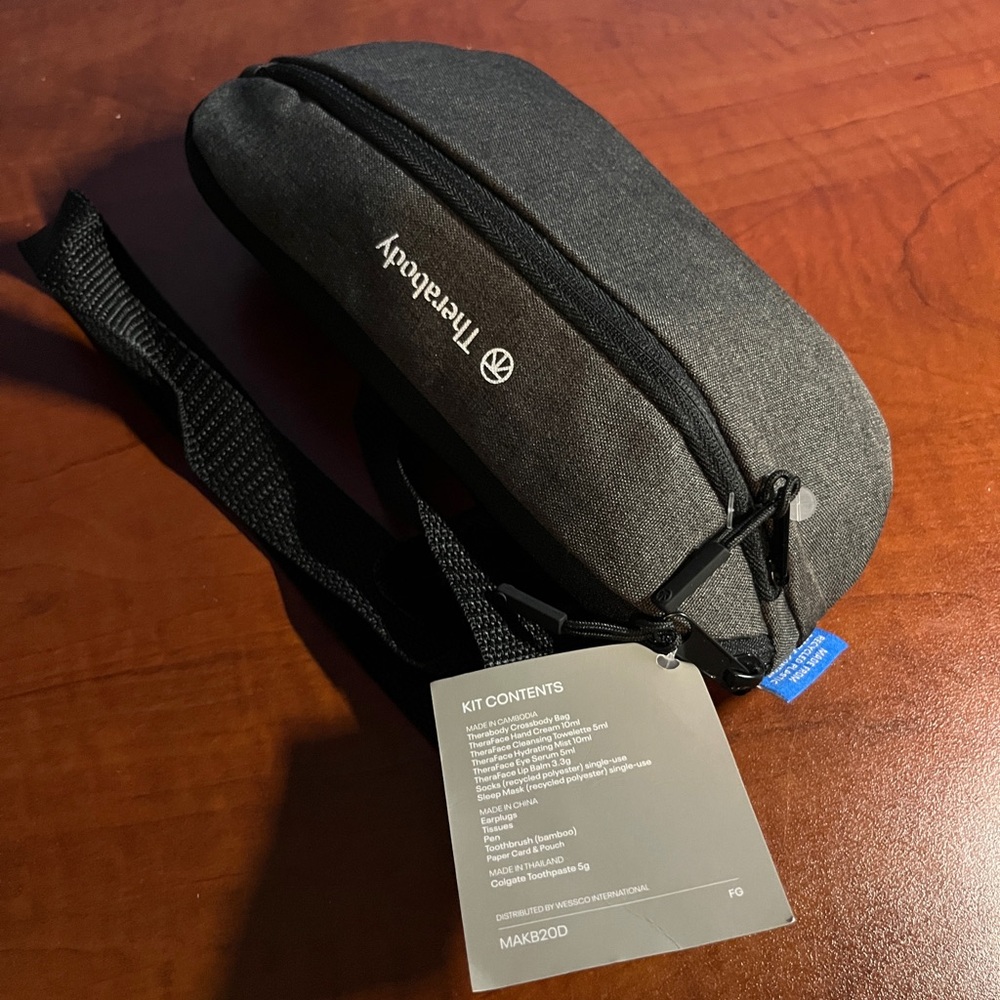 United Airlines Therabody Polaris Amenity Kit